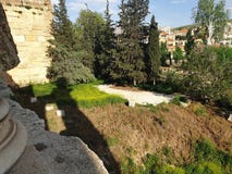 Templo de L?bano Baalbek do bacchus Ruine completo fora do dia ensolarado fotografia de stock Templo de L?bano Baalbek do bacchus Ruine completo fora do dia ensolarado fotografia de stock