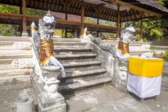 Templo hindú festivamente adornado Pura Ped, en Nusa Penida-Bali, Indon imagen de archivo Templo hindú festivamente adornado Pura Ped, en Nusa Penida-Bali, Indon imagen de archivo
