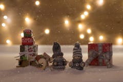 Temps de Noël avec la neige et le jouet Photos libres de droits Temps de Noël avec la neige et le jouet Photos libres de droits