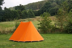 Tente orange Photo libre de droits Tente orange Photo libre de droits