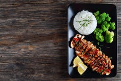 Teriyaki kurczaka mięso z ryż, brokuły obrazy stock Teriyaki kurczaka mięso z ryż, brokuły obrazy stock