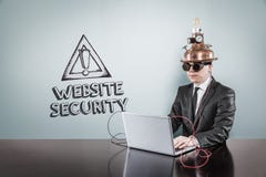Texto da segurança do Web site com o homem de negócios do vintage que usa o portátil fotos de stock Texto da segurança do Web site com o homem de negócios do vintage que usa o portátil fotos de stock
