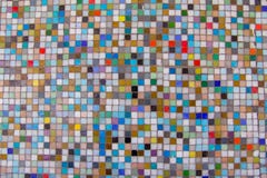 Textura al azar colorida cuadrada de la forma de las tejas de mosaico del tono y del modelo con el relleno, pared colorida de la fotos de archivo libres de regalías Textura al azar colorida cuadrada de la forma de las tejas de mosaico del tono y del modelo con el relleno, pared colorida de la fotos de archivo libres de regalías