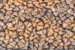 Textuur van gespleten hout dat om is opgeslagen te drogen royalty-vrije stock fotografie Textuur van gespleten hout dat om is opgeslagen te drogen royalty-vrije stock fotografie