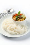 Thailändsk stilnudel med grönsaken och curry arkivfoton Thailändsk stilnudel med grönsaken och curry arkivfoton