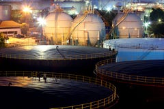 The Oil Refinery At Twilight Royalty Free Stock Photo