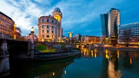 Tid schackningsperiod av Donaukanalen (Donaukanal) av Wien, Österrike arkivfilmer Tid schackningsperiod av Donaukanalen (Donaukanal) av Wien, Österrike arkivfilmer