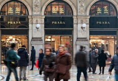 Tienda de Prada en Milán Tienda de Prada en Milán