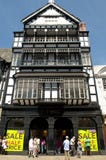 Tienda siguiente, calle de Foregate, Chester, Cheshire, Reino Unido imágenes de archivo libres de regalías Tienda siguiente, calle de Foregate, Chester, Cheshire, Reino Unido imágenes de archivo libres de regalías