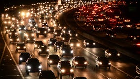 Tijdtijdspanne van het Verkeer van het Avondspitsuur in Los Angeles stock videobeelden Tijdtijdspanne van het Verkeer van het Avondspitsuur in Los Angeles stock videobeelden