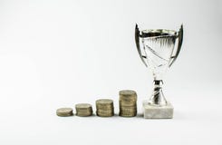 Tillväxten av mynt leder till segern Begreppet av den finansiella investeringen i en affär kopiera avstånd för din text royaltyfria bilder Tillväxten av mynt leder till segern Begreppet av den finansiella investeringen i en affär kopiera avstånd för din text royaltyfria bilder