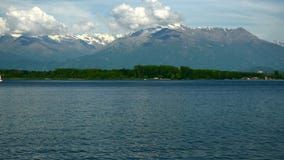 Timelapse av den västra sjön i Viverone Italien Timelapse av den västra sjön i Viverone Italien