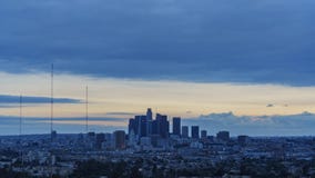 Timelapse del movimiento de la opinión de alto ángulo del paisaje urbano de Los Ángeles Timelapse del movimiento de la opinión de alto ángulo del paisaje urbano de Los Ángeles