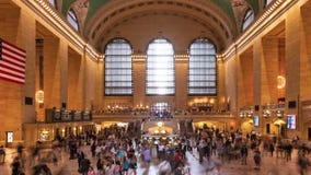 Timelapse tłum w Uroczystej centrali staci w Manhattan Nowy Jork usa Timelapse tłum w Uroczystej centrali staci w Manhattan Nowy Jork usa