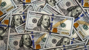 Tiro macro de uns 100 dólares Dólares do conceito do close up Dólares americanos do dinheiro do dinheiro bucks Fundo das cem nota fotografia de stock Tiro macro de uns 100 dólares Dólares do conceito do close up Dólares americanos do dinheiro do dinheiro bucks Fundo das cem nota fotografia de stock