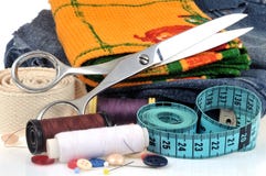 Tissu en gros plan et matériel de couture image libre de droits Tissu en gros plan et matériel de couture image libre de droits