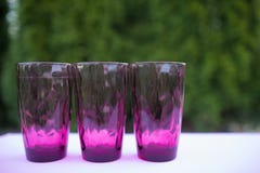 3 tony szkła w naturze, lat naczynia, kolorowi naczynia, kopii przestrzeń fotografia stock 3 tony szkła w naturze, lat naczynia, kolorowi naczynia, kopii przestrzeń fotografia stock