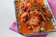 Torkad röd grisköttkokosnötcurry royaltyfria foton Torkad röd grisköttkokosnötcurry royaltyfria foton