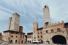 Torn och arkitektur av San Gimignano, Italien royaltyfri bild Torn och arkitektur av San Gimignano, Italien royaltyfri bild