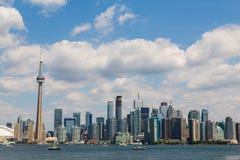 Toronto horisont under sommaren fotografering för bildbyråer Toronto horisont under sommaren fotografering för bildbyråer