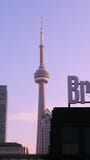 TORONTO TVTORN I SOLNEDGÅNG royaltyfria bilder TORONTO TVTORN I SOLNEDGÅNG royaltyfria bilder