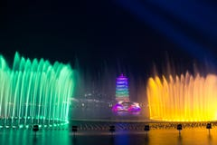 Torre de ChangAn Este ? xi ?um local hort?cola internacional da expo, torre changan Est?ncia tur?stica foto de stock Torre de ChangAn Este ? xi ?um local hort?cola internacional da expo, torre changan Est?ncia tur?stica foto de stock