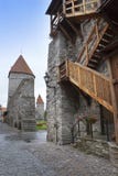 Torre medieval, pieza de la pared de la ciudad, Tallinn, Estonia fotografía de archivo libre de regalías Torre medieval, pieza de la pared de la ciudad, Tallinn, Estonia fotografía de archivo libre de regalías