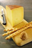 Toscano de Pecorino, queijo italiano típico foto de stock Toscano de Pecorino, queijo italiano típico foto de stock