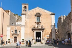 Tourists Near Chiesa Di Santa Caterina In Taormina Stock Photography