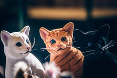 Toy Kittens su un supporto fotografia stock Toy Kittens su un supporto fotografia stock