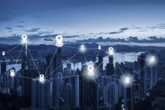 Tracci il piano del perno sopra lo scape della città ed il concetto della connessione di rete - N immagine stock Tracci il piano del perno sopra lo scape della città ed il concetto della connessione di rete - N immagine stock