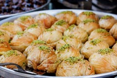 Traditional Turkish baklava sweets in the open buffet in a hotel in Turkey stock photography Traditional Turkish baklava sweets in the open buffet in a hotel in Turkey stock photography