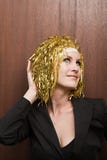 Tragende Perücke der Frau Goldfarb stockbilder Tragende Perücke der Frau Goldfarb stockbilder