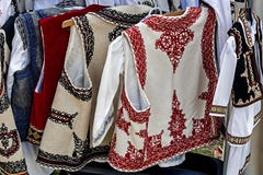 Trajes tradicionales rumanos 2 imagen de archivo Trajes tradicionales rumanos 2 imagen de archivo
