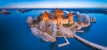 Trakai-Schloss am Winter, Vogelperspektive des Schlosses stockfotos Trakai-Schloss am Winter, Vogelperspektive des Schlosses stockfotos