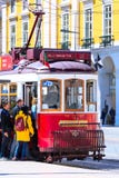 Tram turistico rosso di Lisbona, Portogallo Immagini Stock Tram turistico rosso di Lisbona, Portogallo Immagini Stock