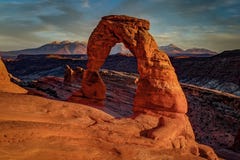 Tramonto all'arco delicato, Utah immagini stock libere da diritti Tramonto all'arco delicato, Utah immagini stock libere da diritti
