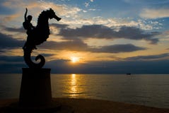 Tramonto del Puerto Vallarta fotografia stock Tramonto del Puerto Vallarta fotografia stock