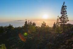 Tramonto sopra le isole Canarie dal vulcano di Teide, Tenerife, Spagna immagine stock Tramonto sopra le isole Canarie dal vulcano di Teide, Tenerife, Spagna immagine stock