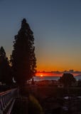 Tramonto sul mar Mediterraneo nella citt? di Ercolano al piede del vulcano Vesuvio immagini stock libere da diritti Tramonto sul mar Mediterraneo nella citt? di Ercolano al piede del vulcano Vesuvio immagini stock libere da diritti
