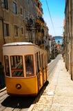 tramwajowy Lisbon kolor żółty obraz stock tramwajowy Lisbon kolor żółty obraz stock