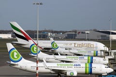 Transavia-Flugzeuge bereit zur Reise stockbild Transavia-Flugzeuge bereit zur Reise stockbild