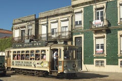TRANSPORT EUROPAS PORTUGAL PORTO FUNIKULÄR lizenzfreies stockbild TRANSPORT EUROPAS PORTUGAL PORTO FUNIKULÄR lizenzfreies stockbild