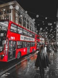 Transporte em Londres, ônibus vermelho naturalmente foto de stock Transporte em Londres, ônibus vermelho naturalmente foto de stock