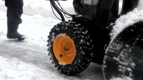 travail de Neige-retrait avec un ventilateur de neige clips vidéos travail de Neige-retrait avec un ventilateur de neige clips vidéos