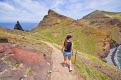 Trekking op het Ponta DE Sao Lourenco schiereiland, het eiland van Madera, royalty-vrije stock afbeeldingen Trekking op het Ponta DE Sao Lourenco schiereiland, het eiland van Madera, royalty-vrije stock afbeeldingen
