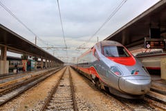 Trem na estação. Veneza, Italy. Imagens de Stock Trem na estação. Veneza, Italy. Imagens de Stock