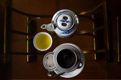 Trinkender Kaffee in Vietnam lizenzfreies stockfoto Trinkender Kaffee in Vietnam lizenzfreies stockfoto