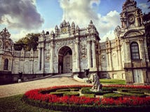 Tubo principale Costantinopoli di sarayi di Dolmabahce immagine stock Tubo principale Costantinopoli di sarayi di Dolmabahce immagine stock