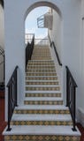 Tuiles espagnoles sur l'escalier extérieur Photographie stock libre de droits Tuiles espagnoles sur l'escalier extérieur Photographie stock libre de droits